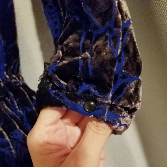 Velvet Peasant Renaissance Top Antik Batik - Picture 8 of 10